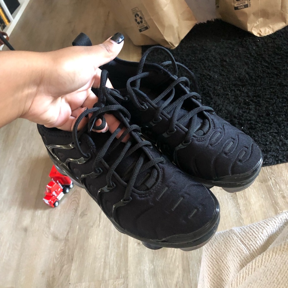 Vapormax plus - girls size 6